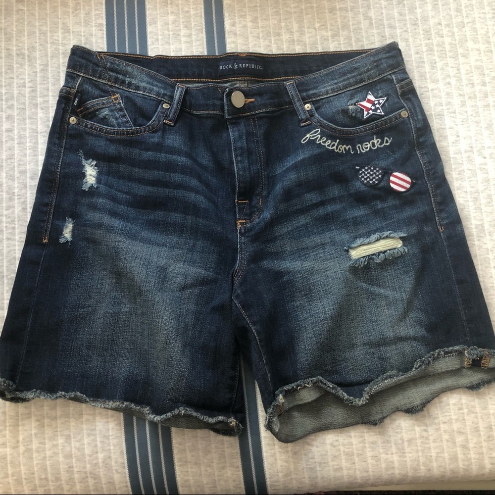 Rock & Republic Freedom Rocks Shorts